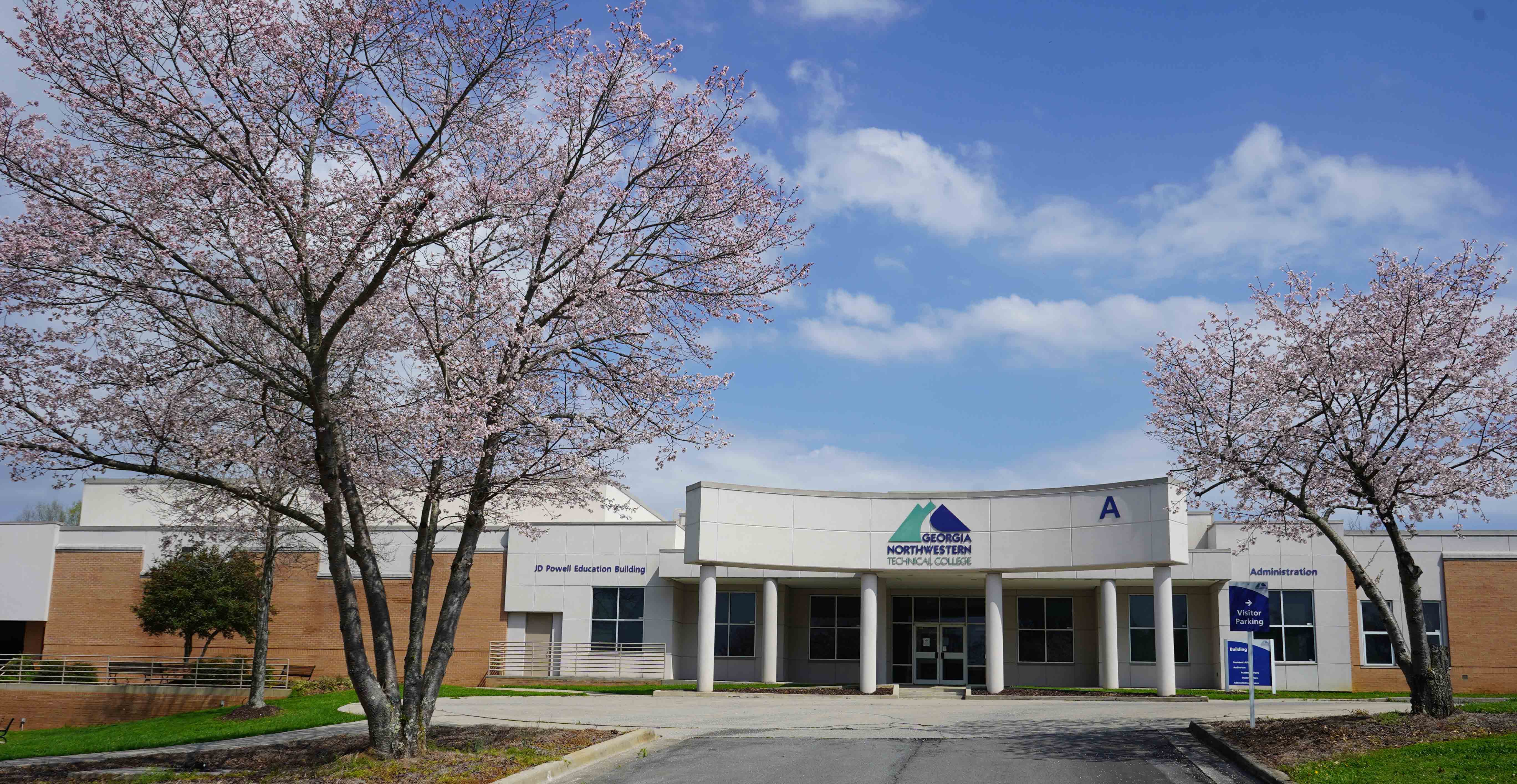 GNTC’s 2021 Spring Drive-Thru Commencement Ceremony will take place at the Floyd County Campus in Rome.
