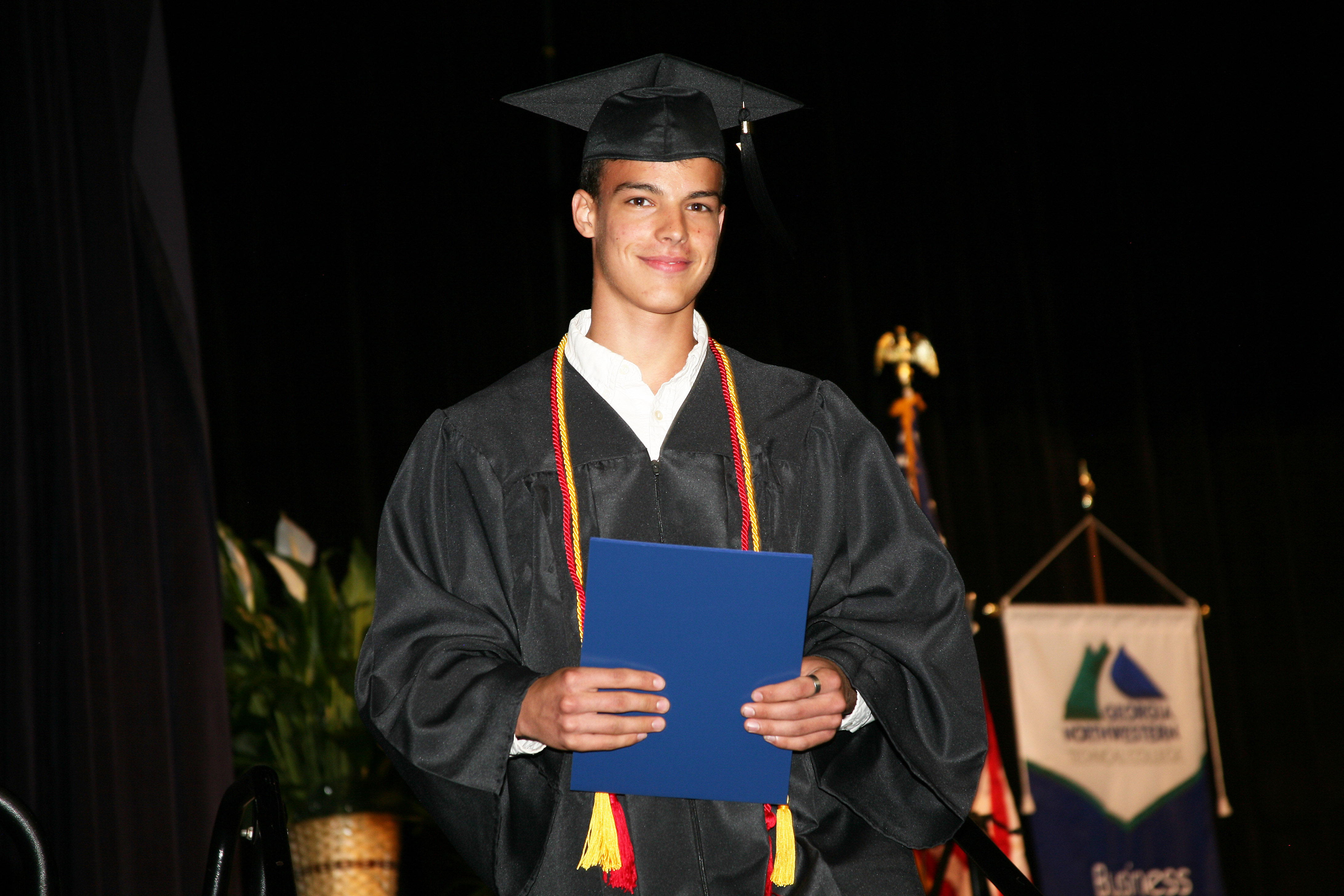 Philip English receives his associate degree in Automotive Technology during GNTC’s 2017 Spring Commencement Ceremony.