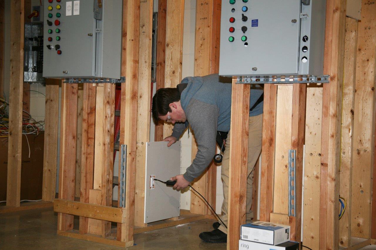 Chattooga County, Georgia native Taylor Eagle grabbed Georgia Northwestern Technical College’s best finish in the National SkillsUSA Competition held in Louisville, Kentucky this past week. Eagle’s third place finish the Residential Systems and Installation Maintenance category led the way for the Bobcat team which found the Top 10 in seven different professional skills categories.