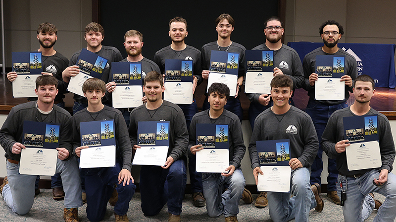 Electrical Lineworker grads spring 2025