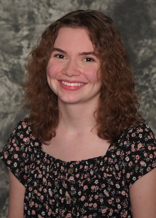 Sarah Capps headshot